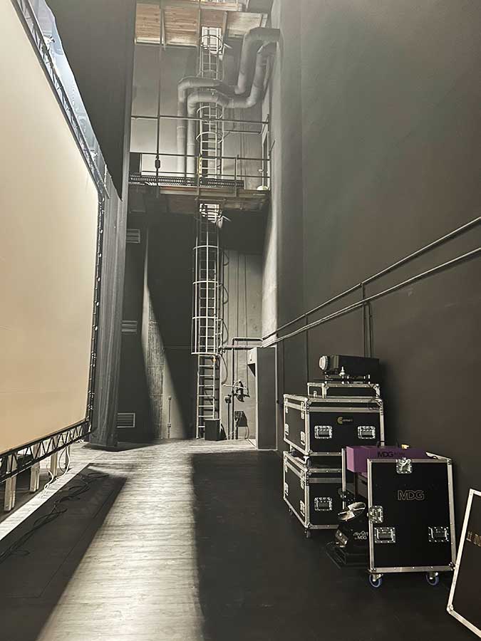 Projekční plátno a projektor Epson