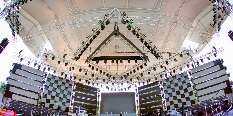 konstrukce stage 800x400